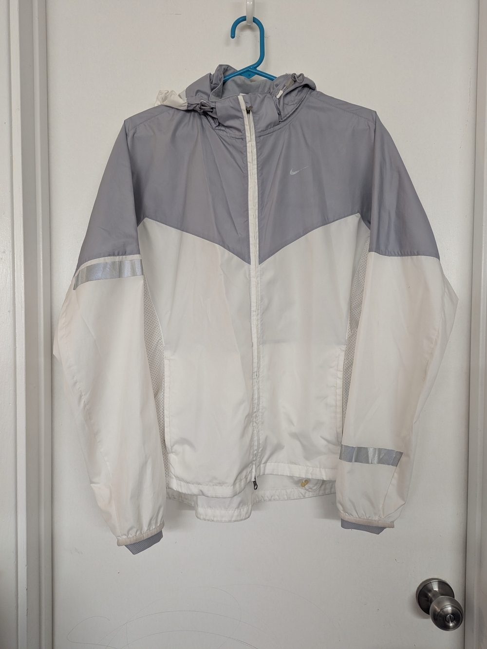 Nike Light Gray & White Windbreaker Jacket